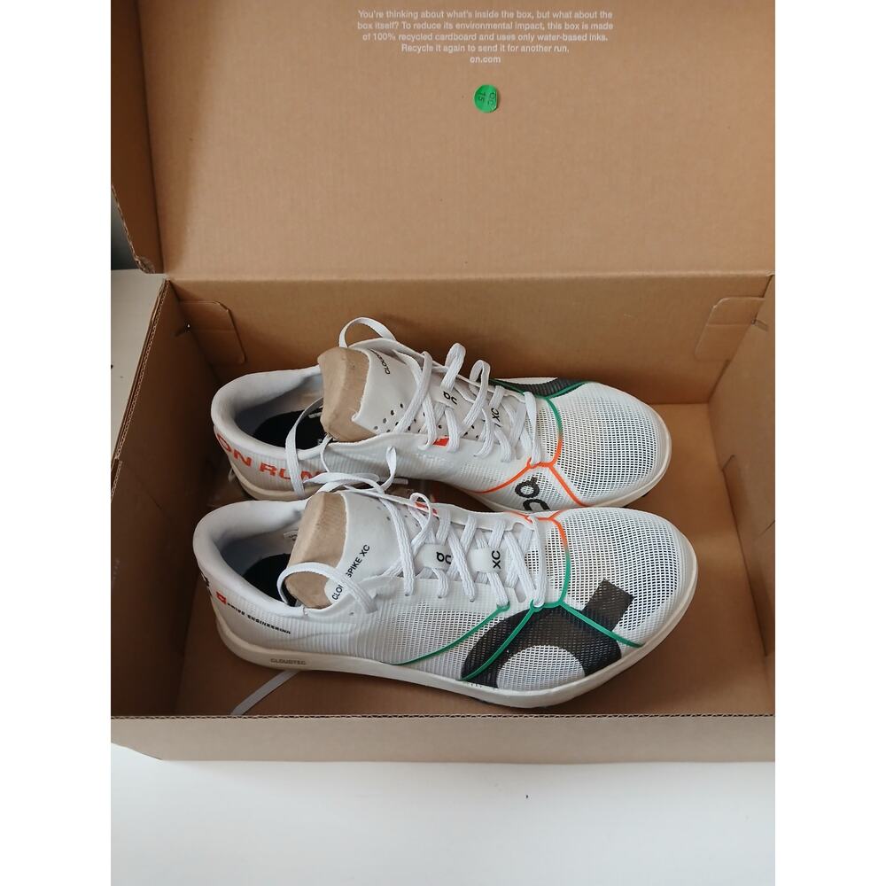 On Cloudspike XC womens size 5 - Picture 2 of 10